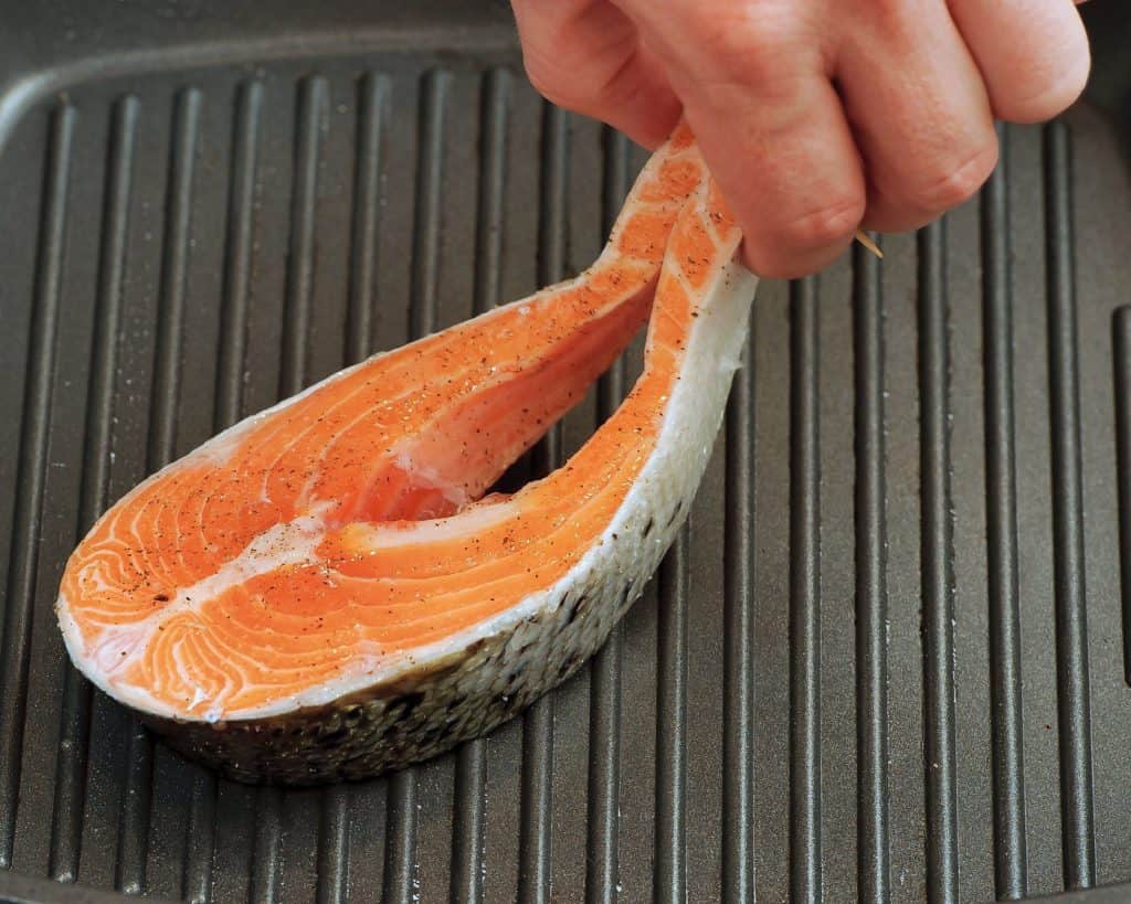 www.fish-tales.com - salmon steak